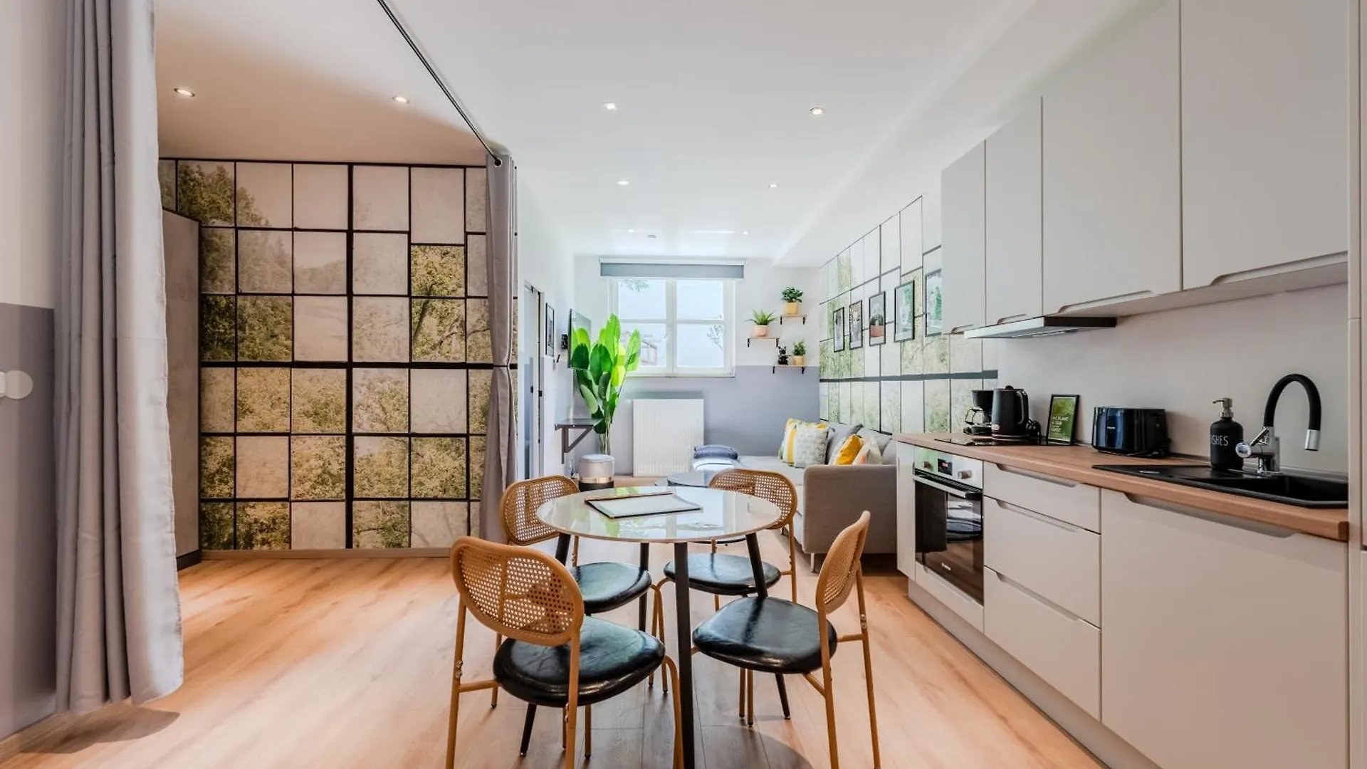 Central Iconic Berlin Characters Apartment
